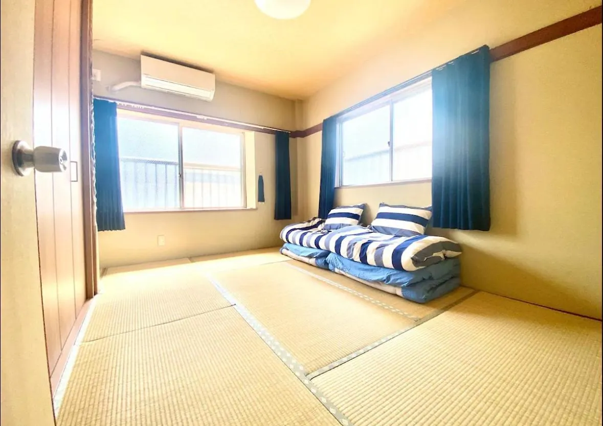 Memories Trip 鶴橋 一軒家丸々貸切 最大12名宿泊可能 Ōsaka 0*,